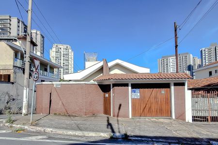 Casa à venda com 197m², 4 quartos e 4 vagasFachada - Plaquinha