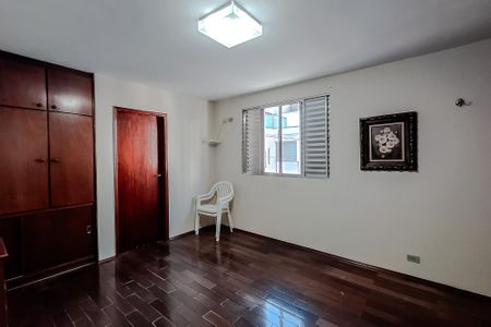 Casa à venda com 197m², 4 quartos e 4 vagasQuarto 2 - Suíte