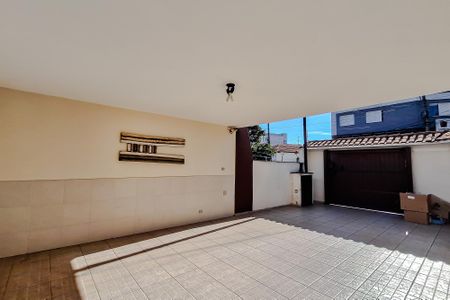 Casa à venda com 197m², 4 quartos e 4 vagasGaragem