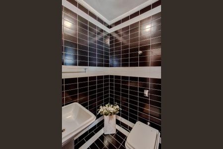 Casa à venda com 197m², 4 quartos e 4 vagasLavabo