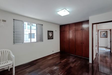 Casa à venda com 197m², 4 quartos e 4 vagasQuarto 2 - Suíte