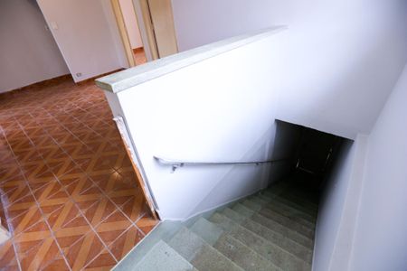 Escada de casa para alugar com 3 quartos, 100m² em Vila Brasilandia, São Paulo