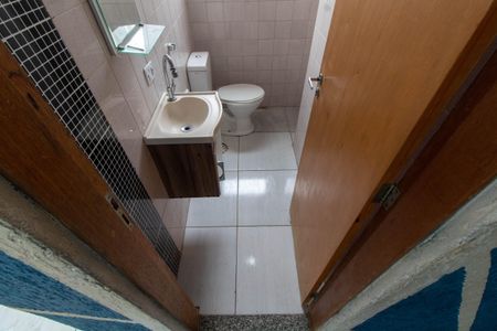 BANHEIRO de kitnet/studio para alugar com 1 quarto, 55475m² em Centro, Campinas