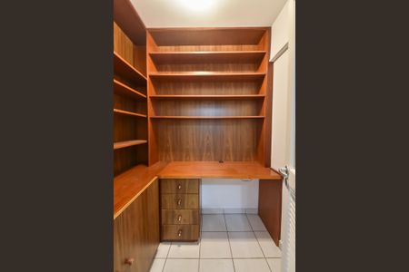 Apartamento à venda com 95m², 3 quartos e 2 vagas Apartamento à venda com 95m², 3 quartos e 2 vagasEscritório