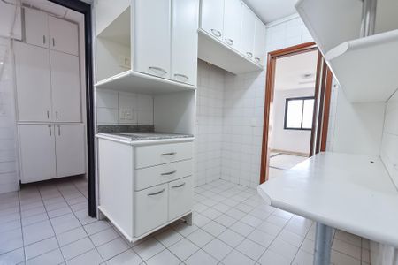 Apartamento à venda com 95m², 3 quartos e 2 vagas Apartamento à venda com 95m², 3 quartos e 2 vagasCozinha