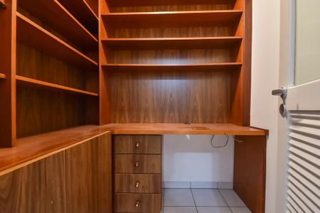Apartamento à venda com 95m², 3 quartos e 2 vagas Apartamento à venda com 95m², 3 quartos e 2 vagasEscritório