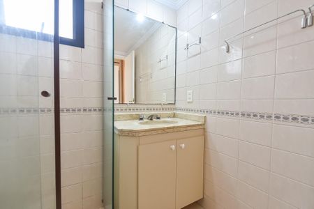 Apartamento à venda com 95m², 3 quartos e 2 vagas Apartamento à venda com 95m², 3 quartos e 2 vagasBanheiro da suíte
