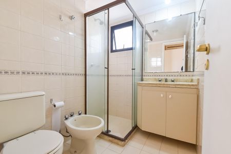 Apartamento à venda com 95m², 3 quartos e 2 vagas Apartamento à venda com 95m², 3 quartos e 2 vagasBanheiro da suíte