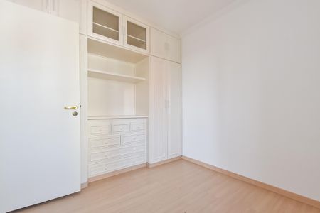 Apartamento à venda com 95m², 3 quartos e 2 vagas Apartamento à venda com 95m², 3 quartos e 2 vagasQuarto 2