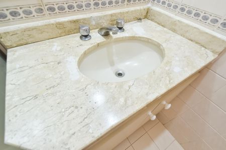 Apartamento à venda com 95m², 3 quartos e 2 vagas Apartamento à venda com 95m², 3 quartos e 2 vagasBanheiro da suíte