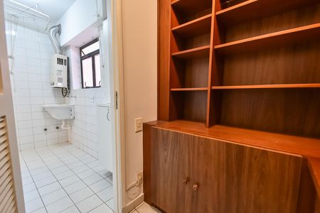 Apartamento à venda com 95m², 3 quartos e 2 vagas Apartamento à venda com 95m², 3 quartos e 2 vagasEscritório