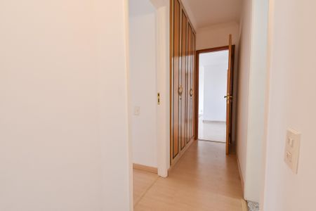 Apartamento à venda com 95m², 3 quartos e 2 vagas Apartamento à venda com 95m², 3 quartos e 2 vagasCorredor