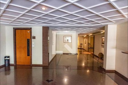 Apartamento à venda com 95m², 3 quartos e 2 vagas Apartamento à venda com 95m², 3 quartos e 2 vagasHall de entrada