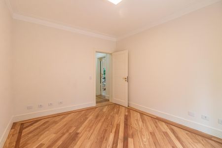 Casa de condomínio à venda com 450m², 4 quartos e 4 vagasQuarto Americano 1