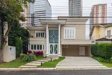 Casa de condomínio à venda com 450m², 4 quartos e 4 vagasFachada