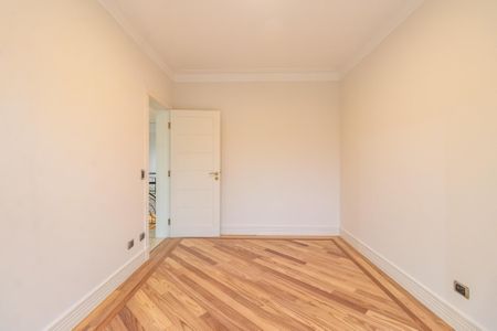 Casa de condomínio à venda com 450m², 4 quartos e 4 vagasSuíte 1