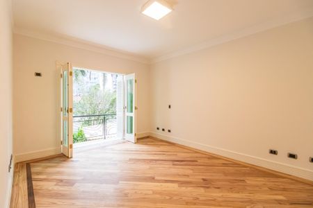 Casa de condomínio à venda com 450m², 4 quartos e 4 vagasSuíte 2