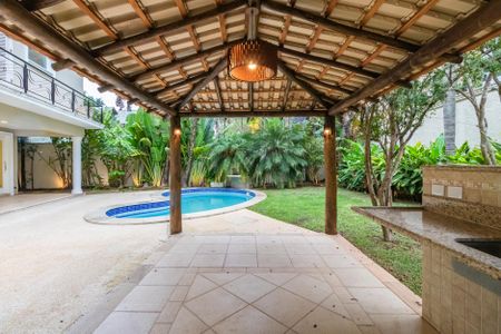Casa de condomínio à venda com 450m², 4 quartos e 4 vagasÁrea Externa