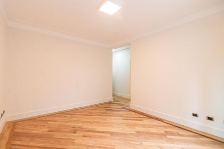 Casa de condomínio à venda com 450m², 4 quartos e 4 vagasSuíte 2