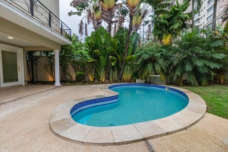 Casa de condomínio à venda com 450m², 4 quartos e 4 vagasÁrea Externa