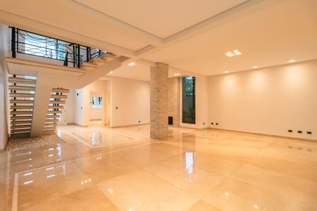 Casa de condomínio à venda com 450m², 4 quartos e 4 vagasSala