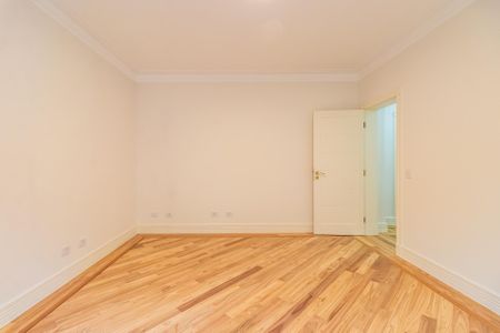 Casa de condomínio à venda com 450m², 4 quartos e 4 vagasQuarto Americano 2
