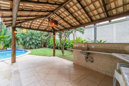 Casa de condomínio à venda com 450m², 4 quartos e 4 vagasÁrea Externa