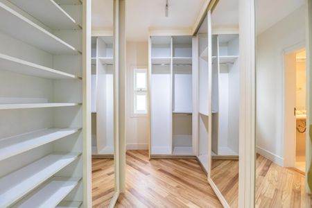 Casa de condomínio à venda com 450m², 4 quartos e 4 vagasCloset Quarto Americano