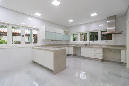 Casa de condomínio à venda com 450m², 4 quartos e 4 vagasCozinha