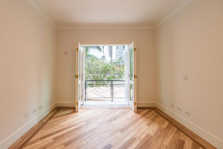 Casa de condomínio à venda com 450m², 4 quartos e 4 vagasQuarto Americano 1