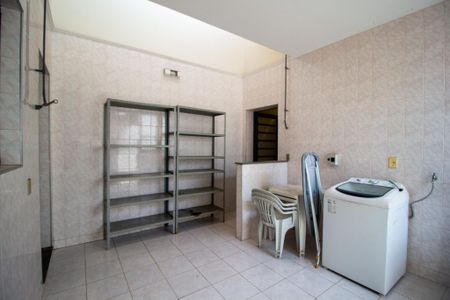 Casa para alugar com 250m², 3 quartos e 2 vagasÁrea de Serviço