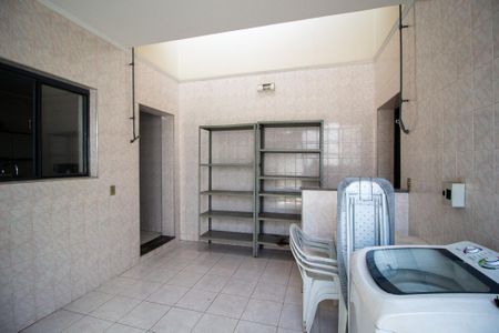 Casa para alugar com 250m², 3 quartos e 2 vagasÁrea de Serviço