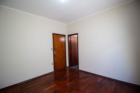 Casa para alugar com 250m², 3 quartos e 2 vagasSuíte 2