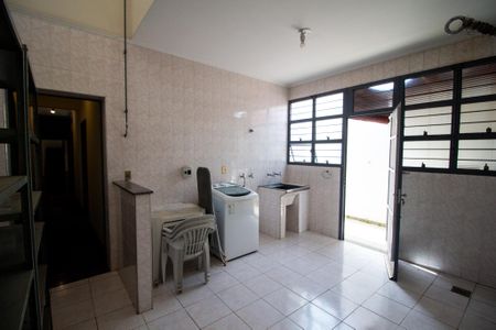 Casa para alugar com 250m², 3 quartos e 2 vagasÁrea de Serviço
