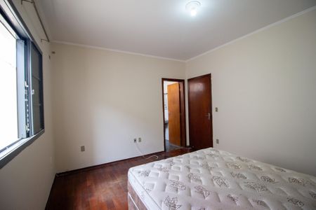 Casa para alugar com 250m², 3 quartos e 2 vagasSuíte