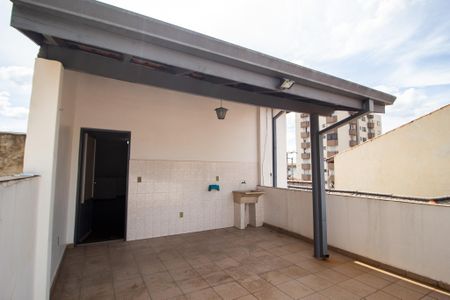 Casa para alugar com 250m², 3 quartos e 2 vagasÁrea de Serviço