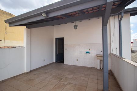 Casa para alugar com 250m², 3 quartos e 2 vagasÁrea de Serviço