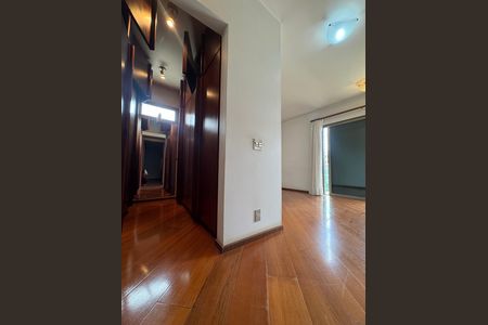 Apartamento à venda com 257m², 4 quartos e 3 vagasQuarto