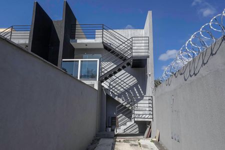 Casa à venda com 120m², 2 quartos e 2 vagasFachada