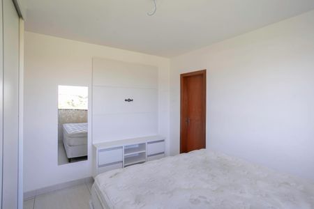 Casa à venda com 120m², 2 quartos e 2 vagasSuíte 