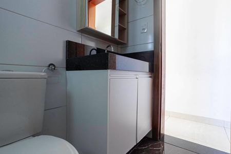 Casa à venda com 120m², 2 quartos e 2 vagasBanheiro social 