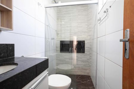 Casa à venda com 120m², 2 quartos e 2 vagasBanheiro da suíte 