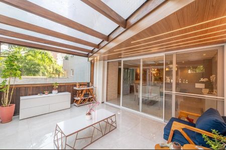 Apartamento à venda com 178m², 3 quartos e 2 vagasFoto 01