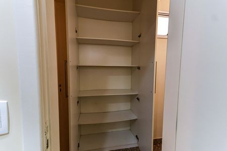 Apartamento à venda com 185m², 3 quartos e 3 vagasArmário do Corredor