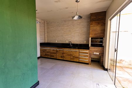 Apartamento à venda com 185m², 3 quartos e 3 vagasChurrasqueira