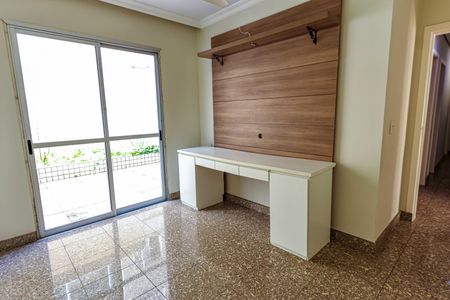 Apartamento à venda com 185m², 3 quartos e 3 vagasSala de TV