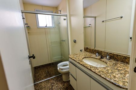 Apartamento à venda com 185m², 3 quartos e 3 vagasBanheiro