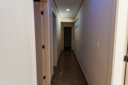 Apartamento à venda com 185m², 3 quartos e 3 vagasCorredor