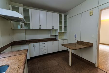 Apartamento à venda com 185m², 3 quartos e 3 vagasCozinha