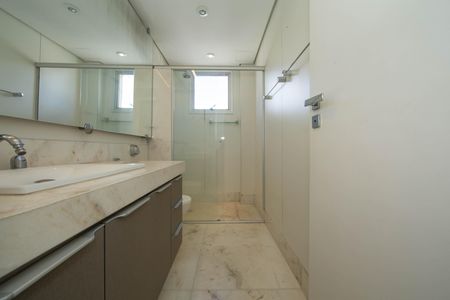 Apartamento à venda com 366m², 3 quartos e 3 vagasBANHEIRO2